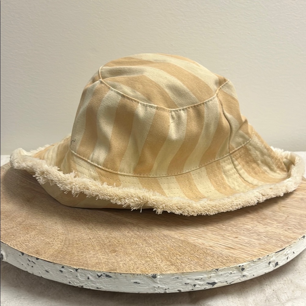 Universal Thread Tan and Cream Boho Fringe Hat